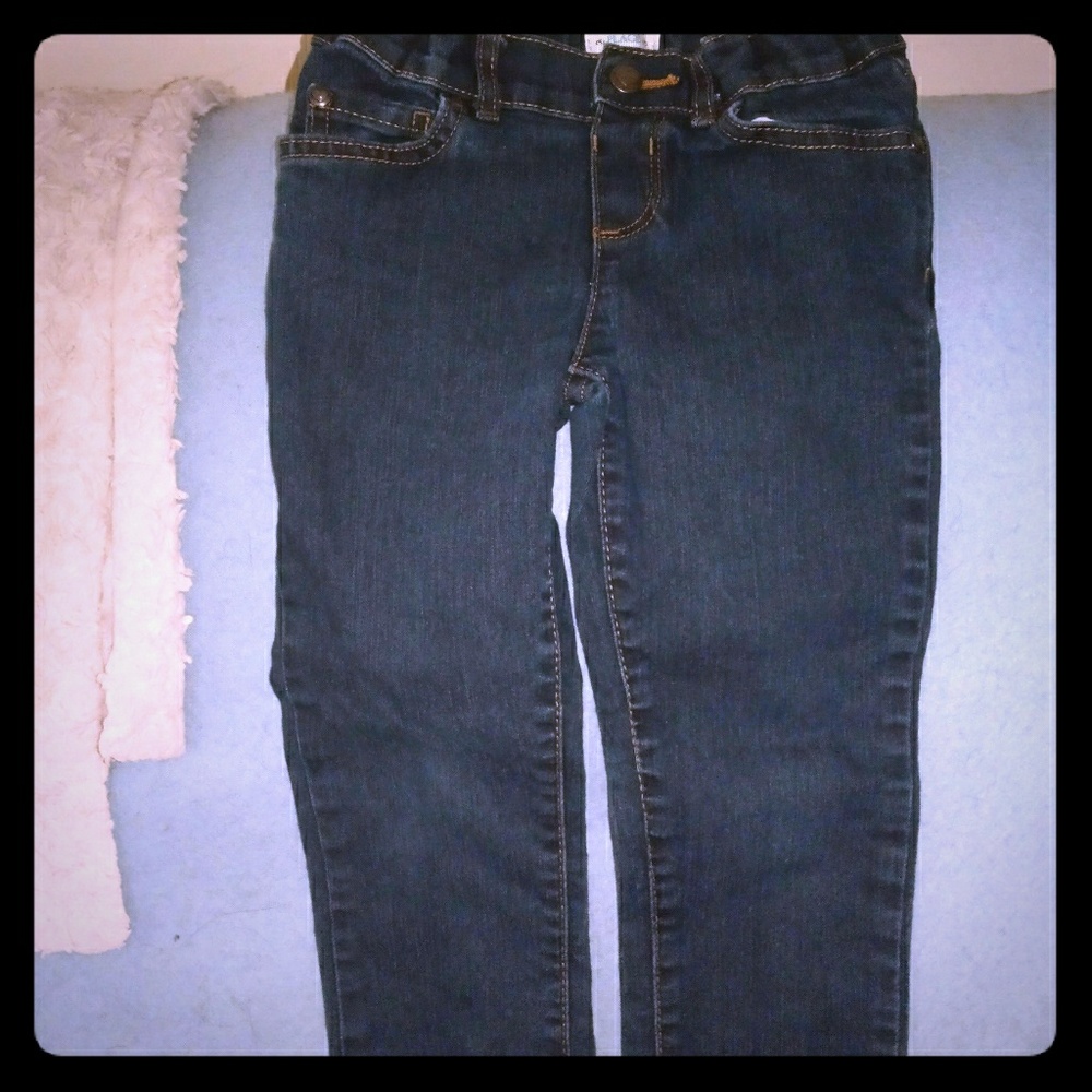 Size 5T adjustable waist jeans.